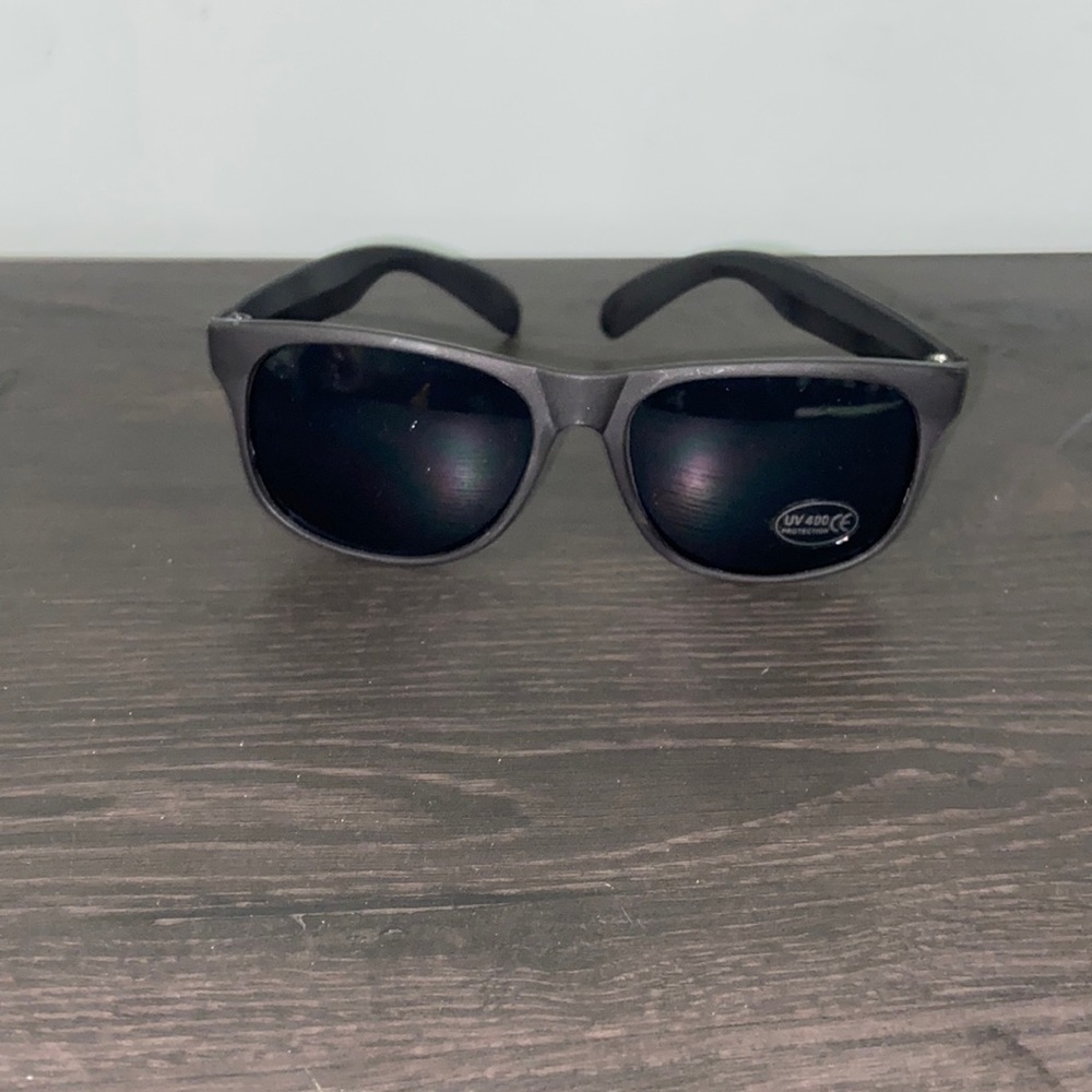 4 Pack Black Sunglasses